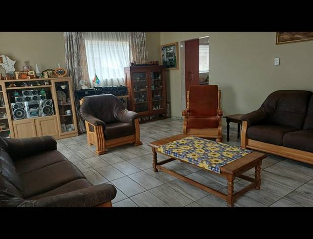 4 BEDROOM HOUSE FOR SALE IN KLIPPOORTJE